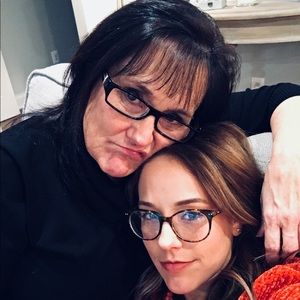 Meet your Posher, Leslie